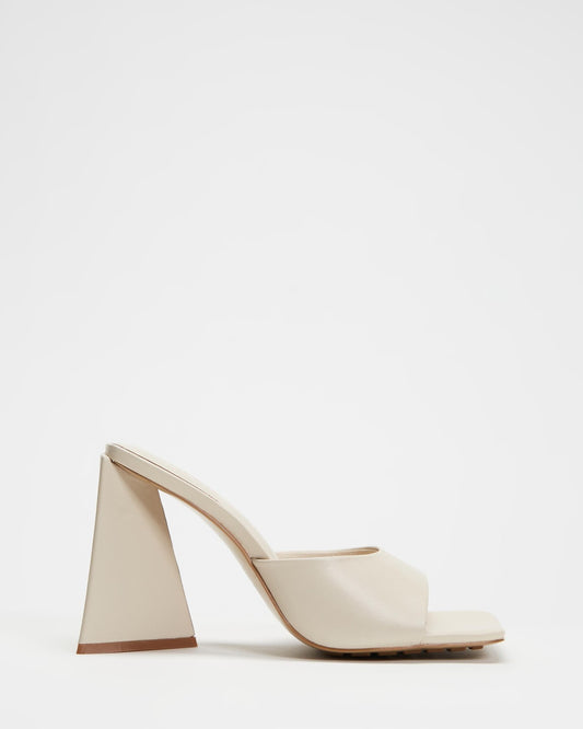 Alias Mae Leather Rini Heel - Size 41