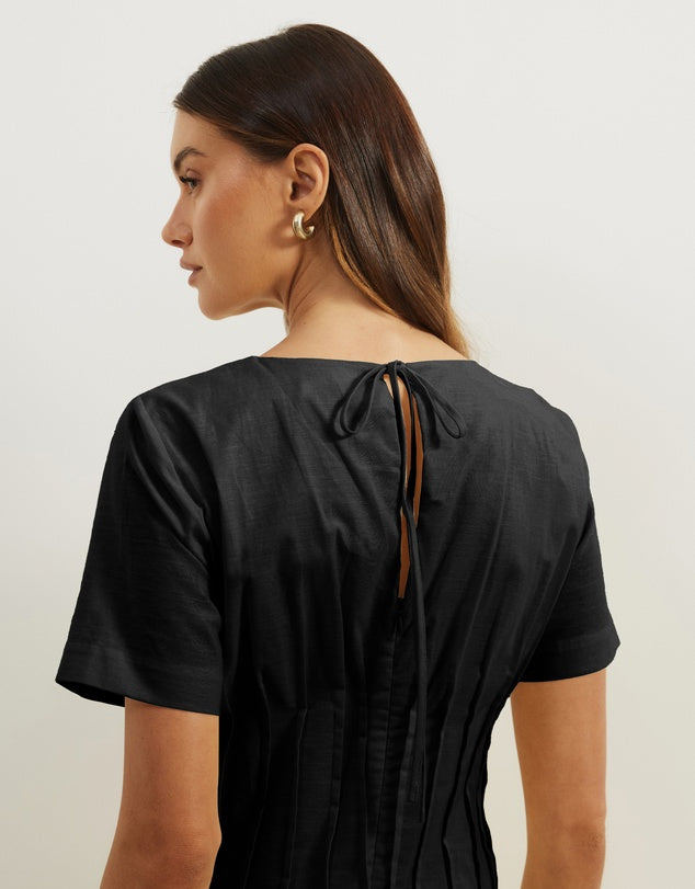 Atmos&Here Black Maya Pleat Maxi Dress - 6, 8, 10, 12, 14 & 16 Available